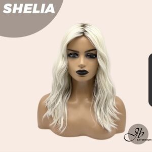 New! Shelia Lightest Blonde Wavy Wig